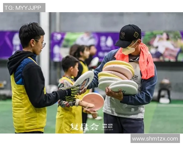 成都飞盘队与武汉飞盘队赛后复盘分析团队配合与战术执行的关键因素 成都飞盘队与武汉飞盘队赛后复盘分析团队配合与战术执行的关键因素