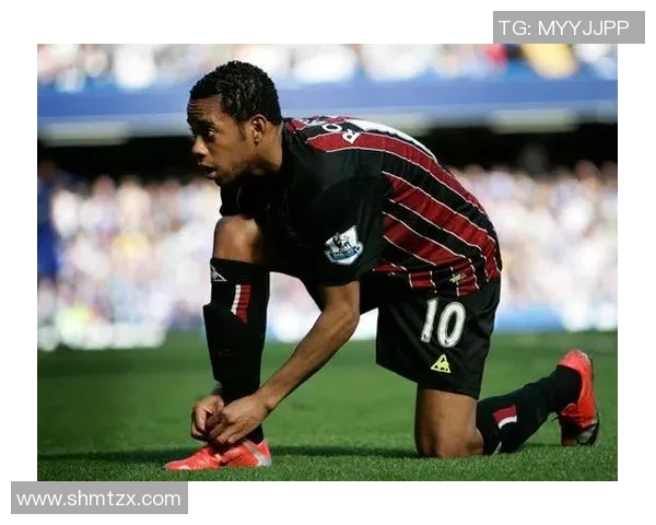 足球明星系鞋带的背后故事与他们的比赛心态分析