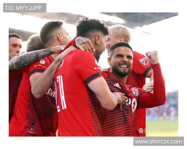 2023年足球明星转会大盘点新星加盟与老将离队的精彩瞬间